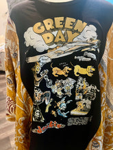 Load image into Gallery viewer, Butterfly Top “Green Day”