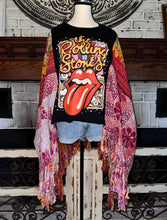 Load image into Gallery viewer, Butterfly Top “Rolling Stones” Fringed