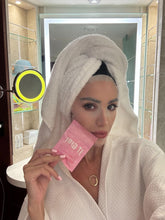 Load image into Gallery viewer, It Girl Snack - Superfoods Greens Gummies in Pink Starburst Flavor