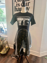 Load image into Gallery viewer, Riot Tee - Kurt Cobain