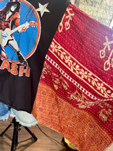 Load image into Gallery viewer, Butterfly Top “ Slash