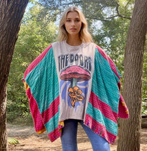 Load image into Gallery viewer, Butterfly Top “ The Doors