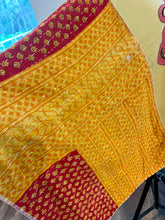 Load image into Gallery viewer, Butterfly Top “Rolling Stones