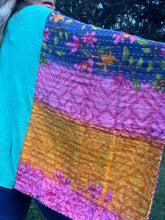 Load image into Gallery viewer, Butterfly Top “Def Leppard