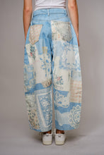 Load image into Gallery viewer, Emily Ann: Petticoat Patch Barrel Leg Jeans
