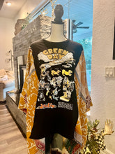 Load image into Gallery viewer, Butterfly Top “Green Day”
