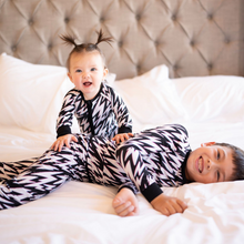 Load image into Gallery viewer, Two Piece Pajama Set
