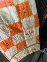 Load image into Gallery viewer, Legends &amp; Layers Poncho “Incubus
