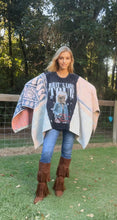 Load image into Gallery viewer, Butterfly Top “Tina Turner
