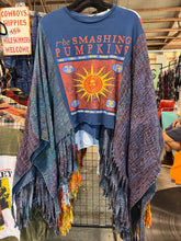 Load image into Gallery viewer, Butterfly Top “Smashing Pumpkins Fringed
