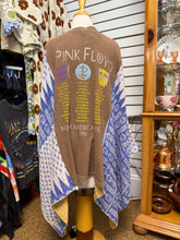 Load image into Gallery viewer, Butterfly Top “Pink Floyd
